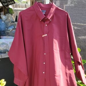Mens 3XL Van Heusen Burgundy Button Down Shirt